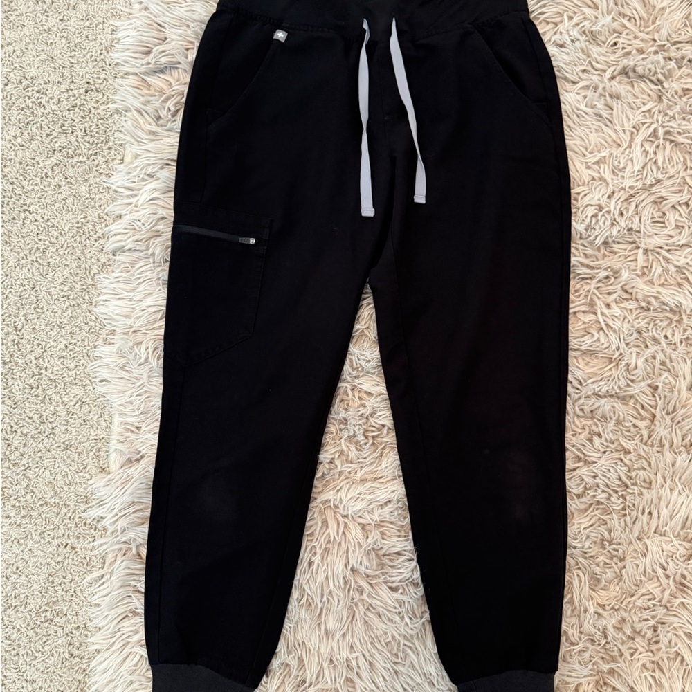 Women’s Figs Black Jogger Pants